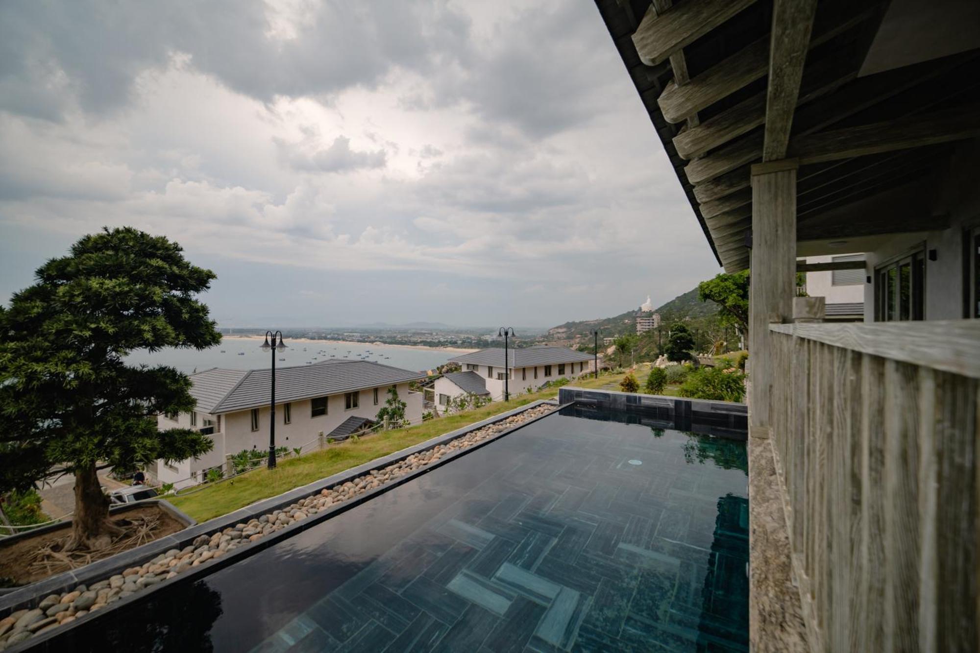Crown Retreat Quy Nhon Resort Екстер'єр фото